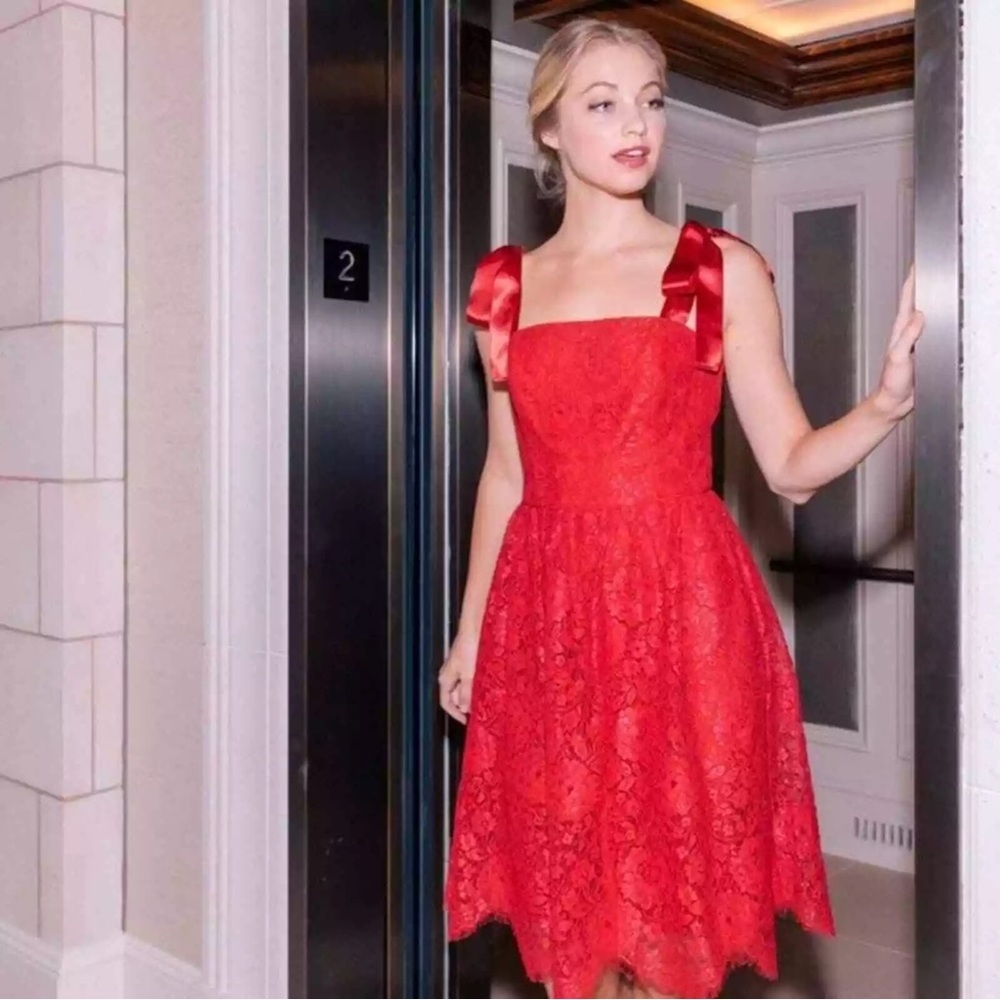 Gal Meets Glam Lucia Floral Lace Tie Strap Elegant Fit Flare Red Dress size M